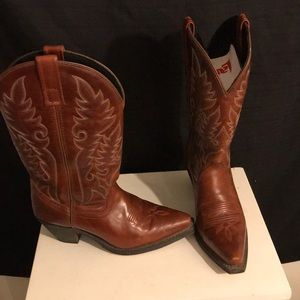 Laredo women’s snip toe Madison western boots